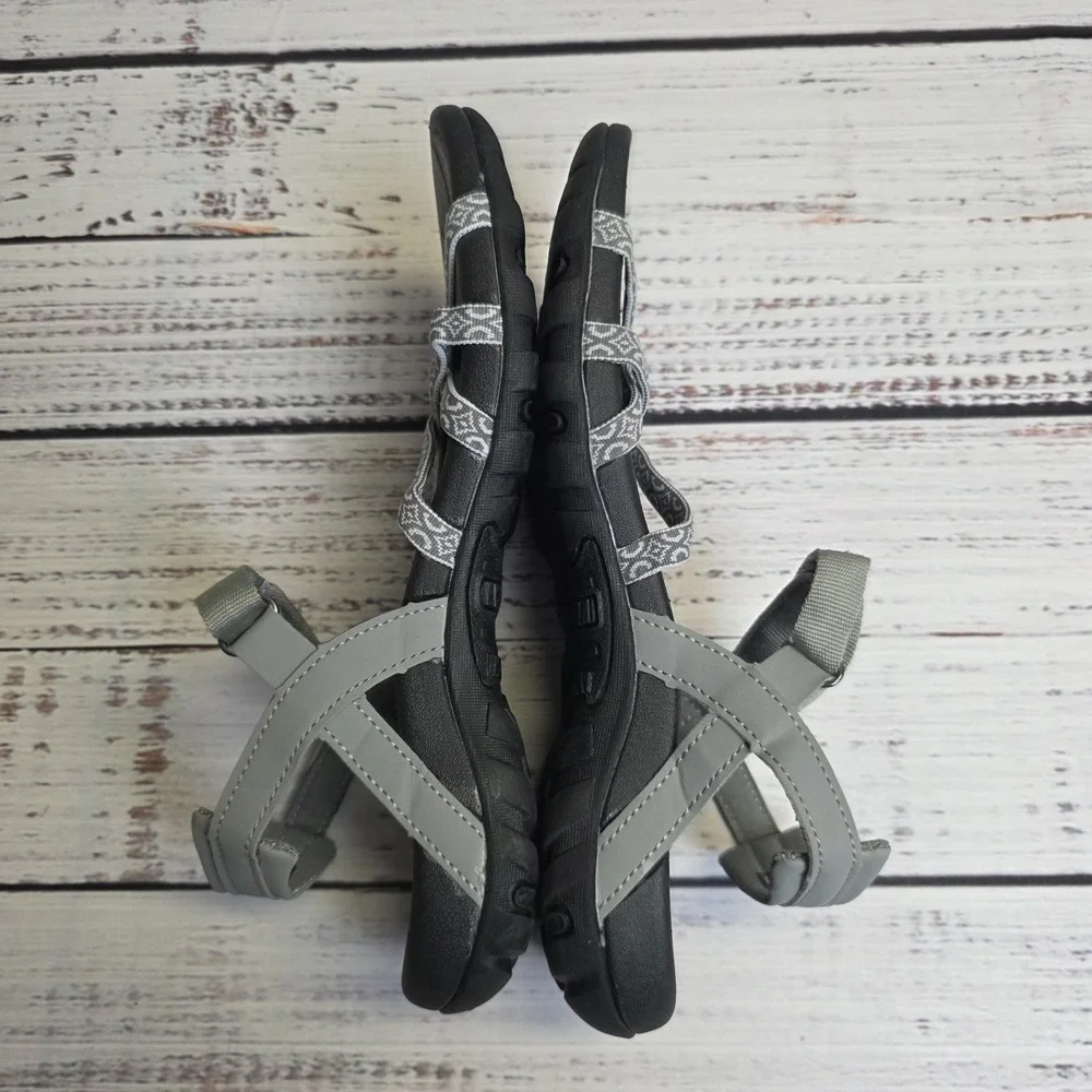 ViaKix Black Gray Strappy Toe Loop Sandals Women's US‎ 9 EU 40 Hiking Gorpcore